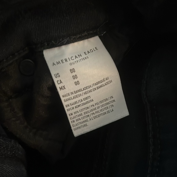 AE Black Jean Short - Picture 4 of 4